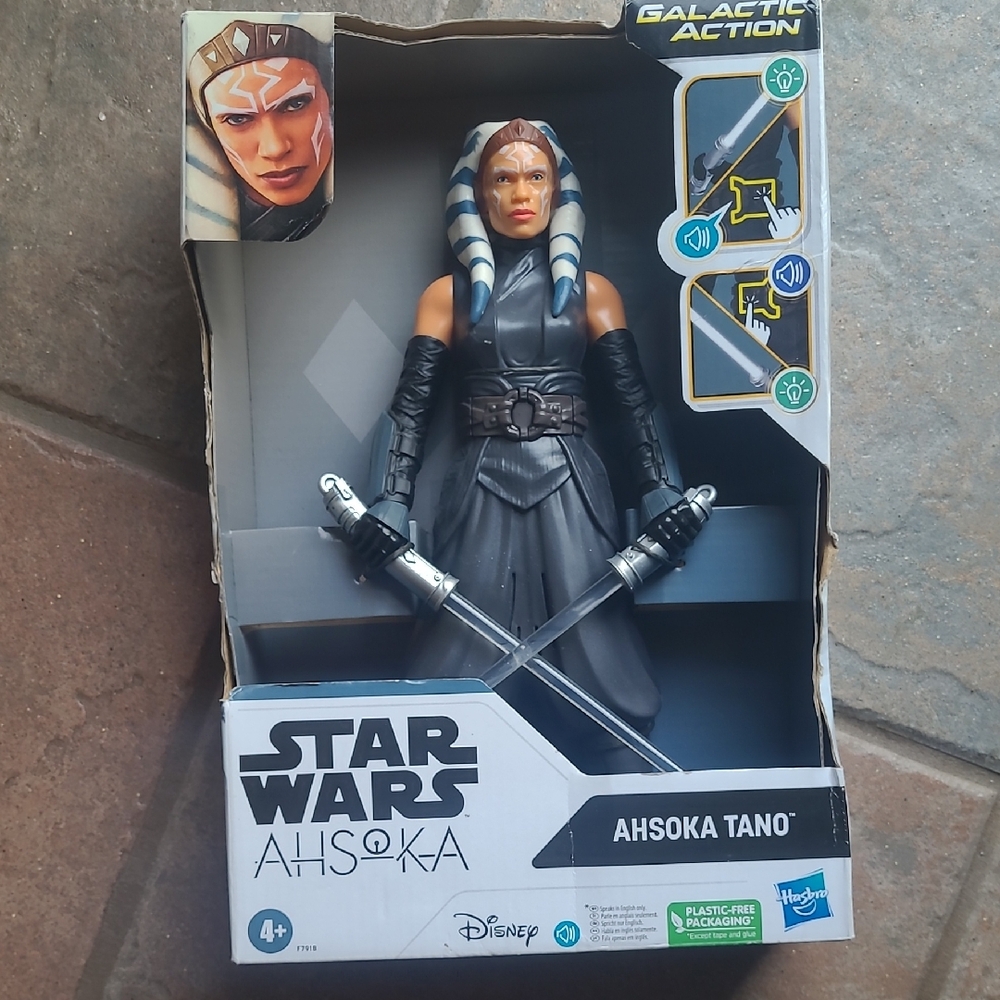 New in box! Star Wars Ahsoka Tano Action Figure lights up and voice messages